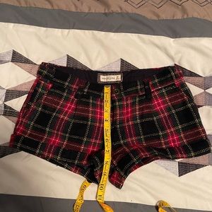 Abercrombie &Fitch lined shorts.